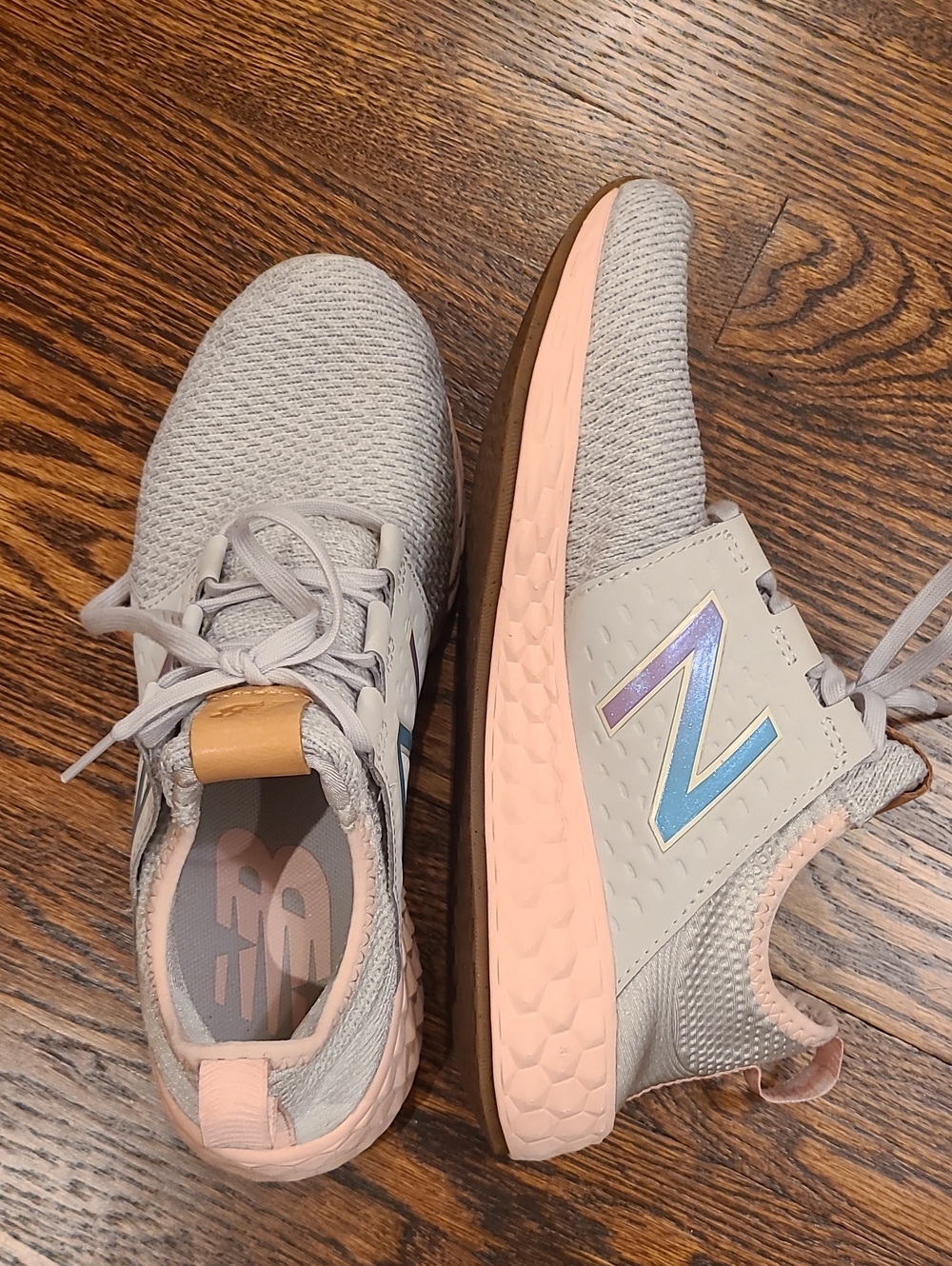 New Balance Women's Light Gray & Blush Knit Running Sneakers 8.5 Wide